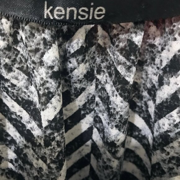 Kensie 3/4 Sleeve Summer Weight Poly - Picture 2 of 9